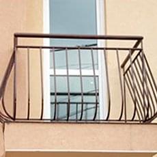 Стоманени парапети с вертикален пълнеж